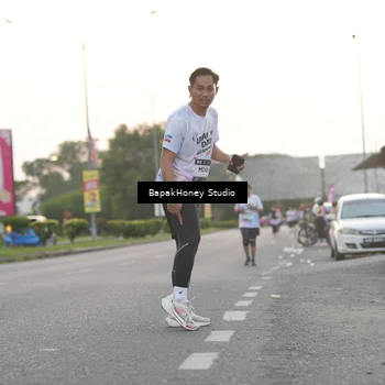 Runner Photo 7665093