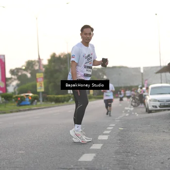 Runner Photo 7665135