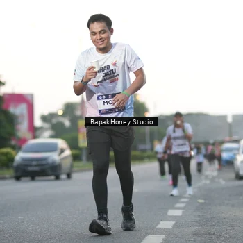 Runner Photo 7665190