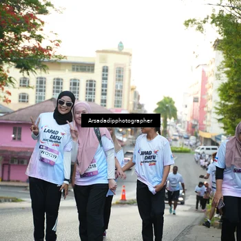 Runner Photo 7665236