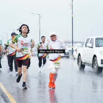 Runner Photo 7665245