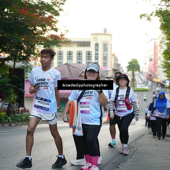 Runner Photo 7665256