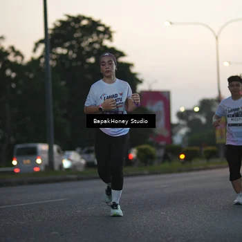 Runner Photo 7665319