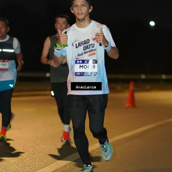 Runner Photo 7665331