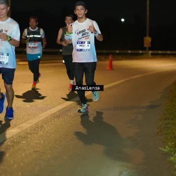 Runner Photo 7665332