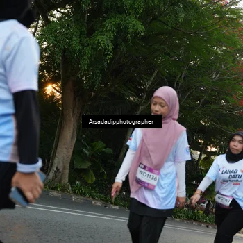Runner Photo 7665355