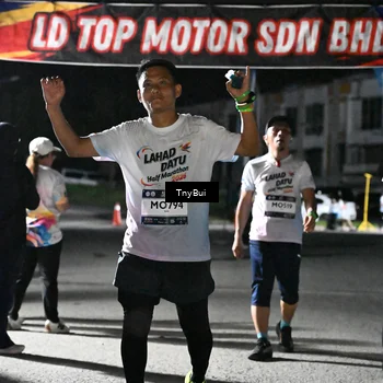 Runner Photo 7665362
