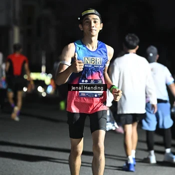 Runner Photo 7665369