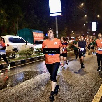 Runner Photo 7665376