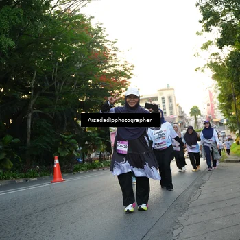 Runner Photo 7665380