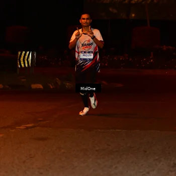 Runner Photo 7665400