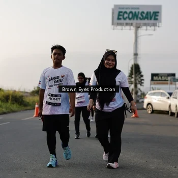 Runner Photo 7665402