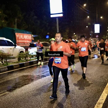 Runner Photo 7665403