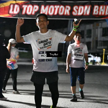 Runner Photo 7665409