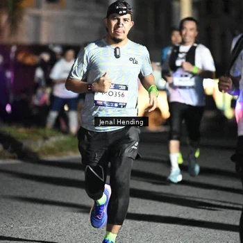 Runner Photo 7665413