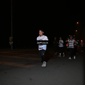 Runner Photo 7665495