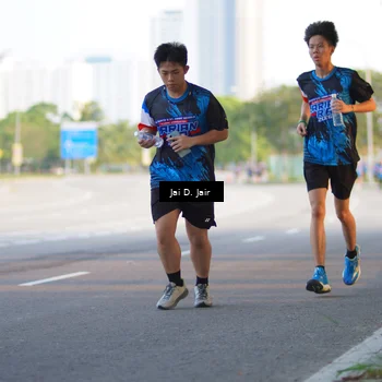 Runner Photo 7665510