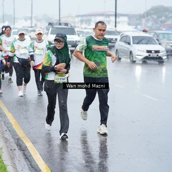 Runner Photo 7665515