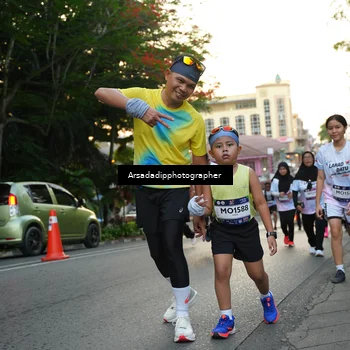 Runner Photo 7665566
