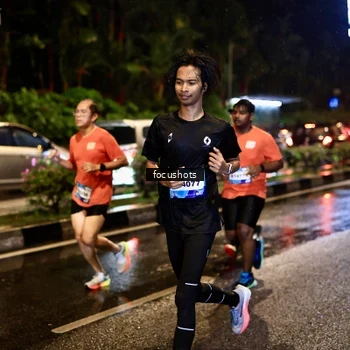 Runner Photo 7665578