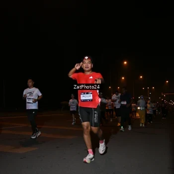 Runner Photo 7665584
