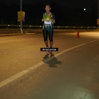 Runner Photo 7665592