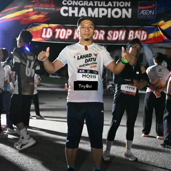 Runner Photo 7665596