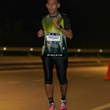 Runner Photo 7665610