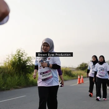 Runner Photo 7665615