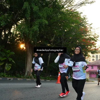 Runner Photo 7665616