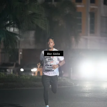 Runner Photo 7665636
