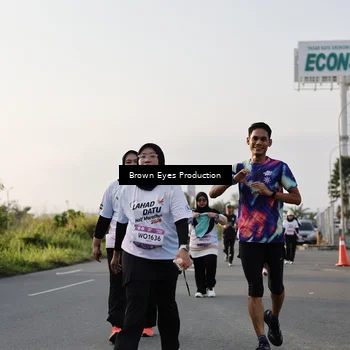Runner Photo 7665645