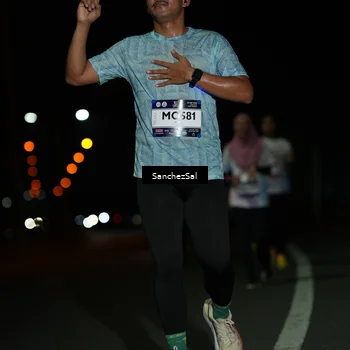 Runner Photo 7665647