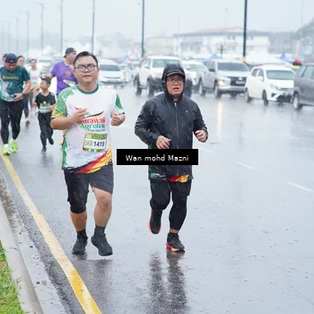 Runner Photo 7665650