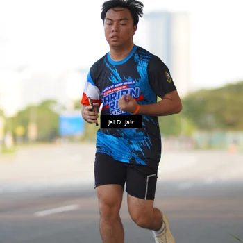 Runner Photo 7665654