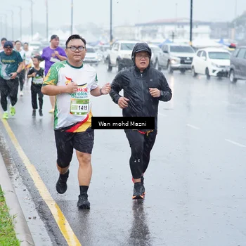Runner Photo 7665655