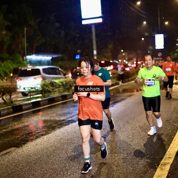 Runner Photo 7665659