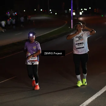 Runner Photo 7665668