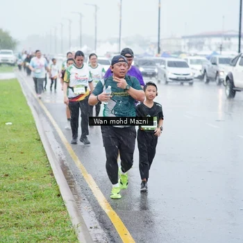 Runner Photo 7665697