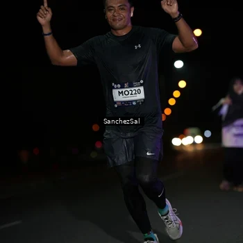Runner Photo 7665702