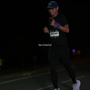 Runner Photo 7665703