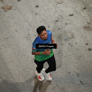 Runner Photo 7665704