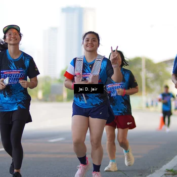 Runner Photo 7665706