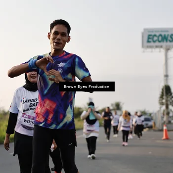 Runner Photo 7665715