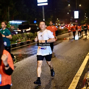 Runner Photo 7665740