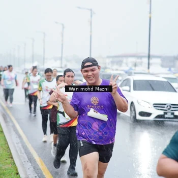 Runner Photo 7665745