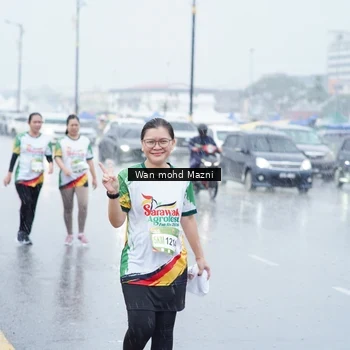 Runner Photo 7665756