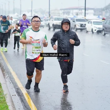 Runner Photo 7665768