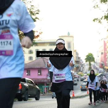 Runner Photo 7665769