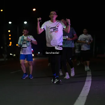 Runner Photo 7665779
